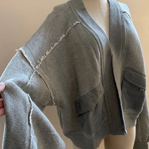 We The Free Lou Day Cardi Cardigan Sweatshirt XS NEW With Tags Heather Grey - Picture 3 of 10